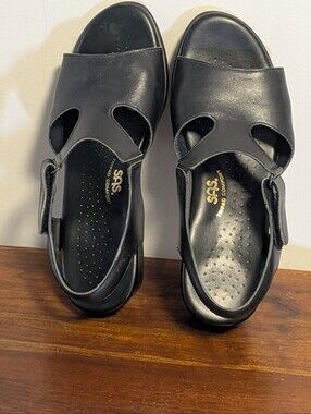 SAS Tripad Comfort comfort shoes sandals 9 WW. Black. GUC.